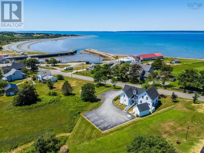 3300 Highway 1, Belliveaus Cove