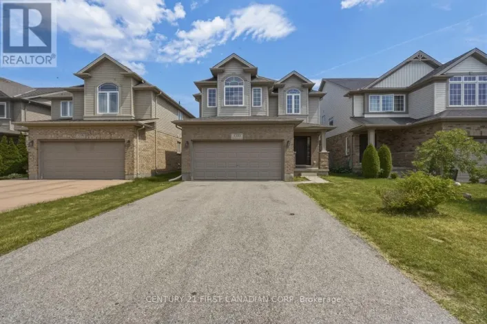 3302 EMILYCARR LANE W, London South