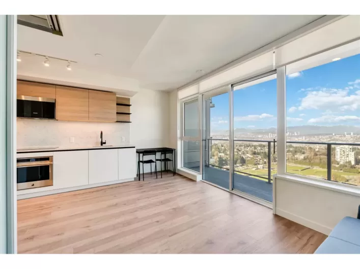 3303 10448 UNIVERSITY DRIVE, Surrey