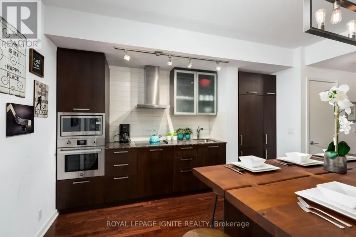 Apartment for rent: 3303 - 14 YORK STREET, Toronto