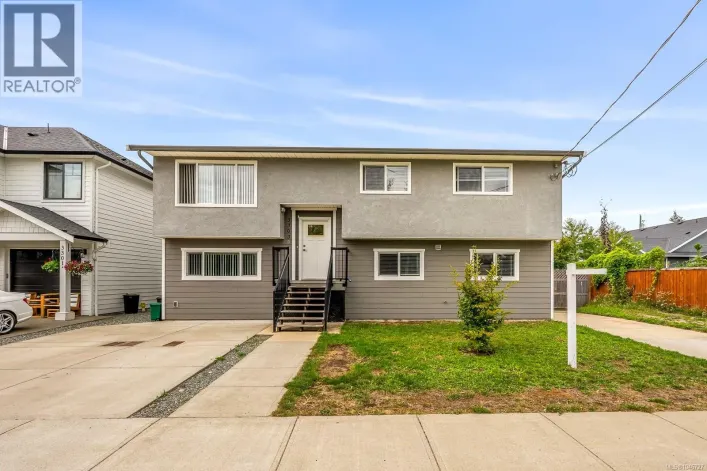 3303 Seventh St, Cumberland