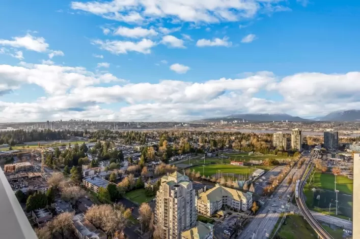 3304 10448 UNIVERSITY DRIVE, Surrey