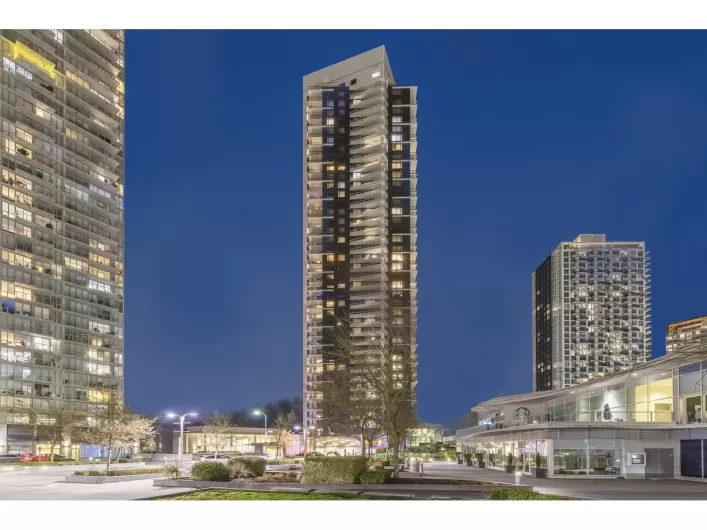 3304 9887 WHALLEY BOULEVARD, Surrey