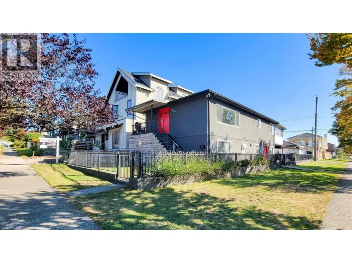 3304 VENABLES STREET, Vancouver