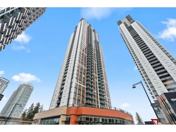 3305 13725 GEORGE JUNCTION, Surrey