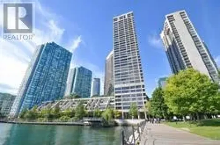 3305 - 65 HARBOUR SQUARE, Toronto
