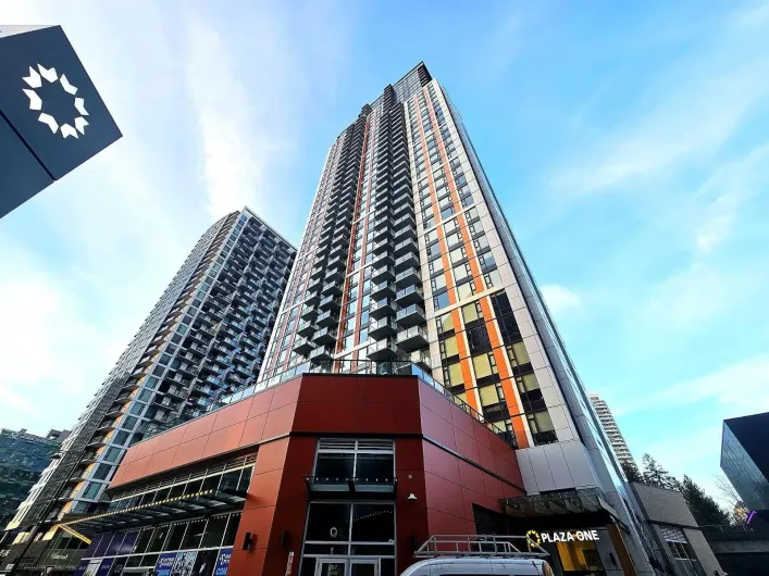 3307 13725 GEORGE JUNCTION, Surrey