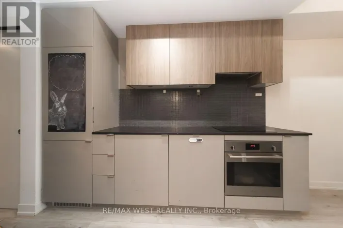 331 - 161 ROEHAMPTON AVENUE, Toronto