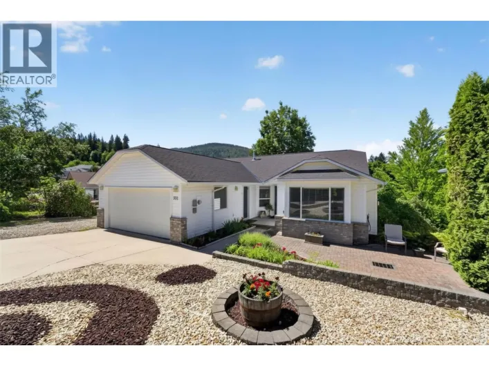 331 17 Street SE, Salmon Arm