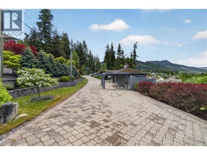 331 18 Street SE, Salmon Arm