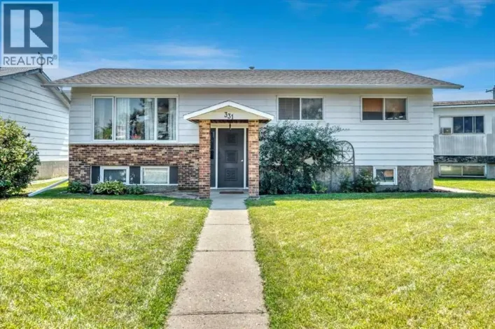 331 5 Avenue, Strathmore