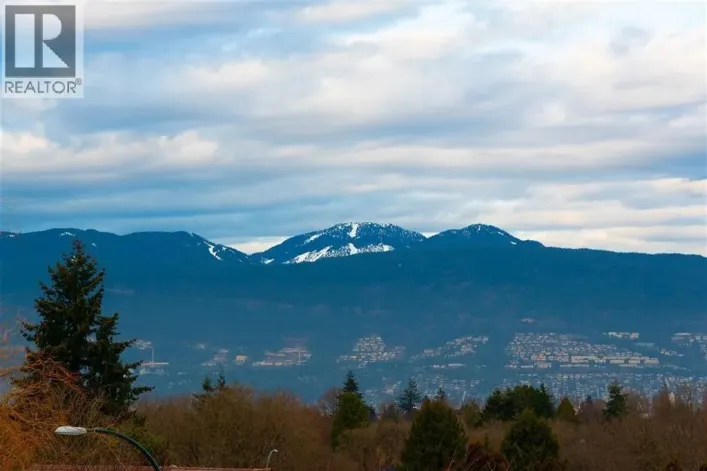 3311 QUESNEL DRIVE, Vancouver