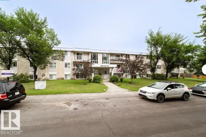 Apartment for rent: 3312 105 AV NW, Edmonton