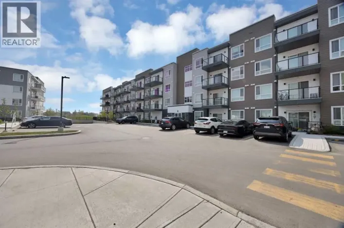3315, 33 Carringham Gate NW, Calgary