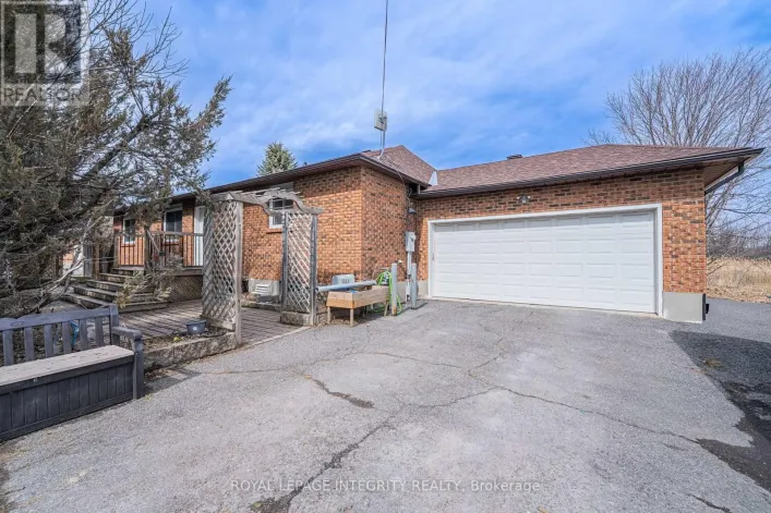 3318 DUNROBIN ROAD, Ottawa