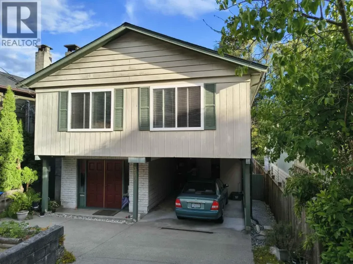 House for sale: 332 AVALON DRIVE, Port Moody