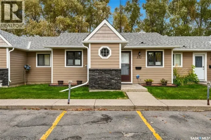 Row / Townhouse for sale: 332 Cedar Meadow DRIVE, Regina