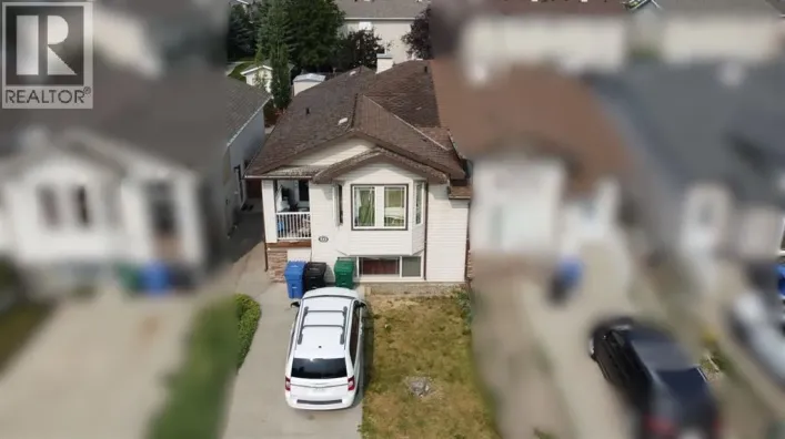 332 Lynx Crescent N, Lethbridge