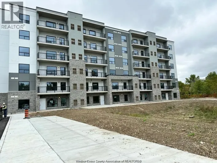 3320 Stella Unit# 313, Windsor