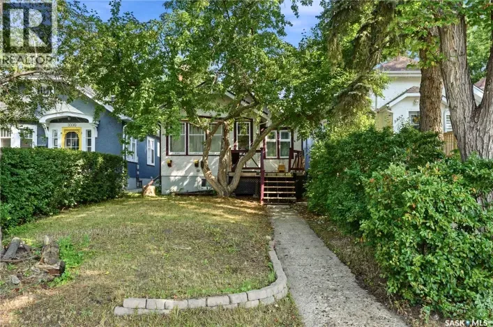 House for sale: 3324 College AVENUE, Regina