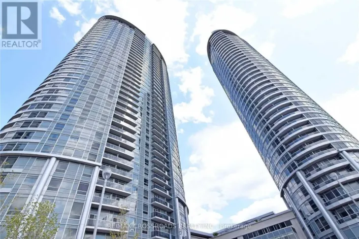 3326 - 135 VILLAGE GREEN SQUARE, Toronto