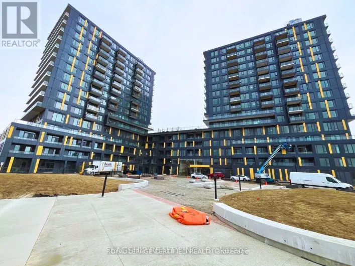 333 - 4878 POWERS COMMON W, Burlington