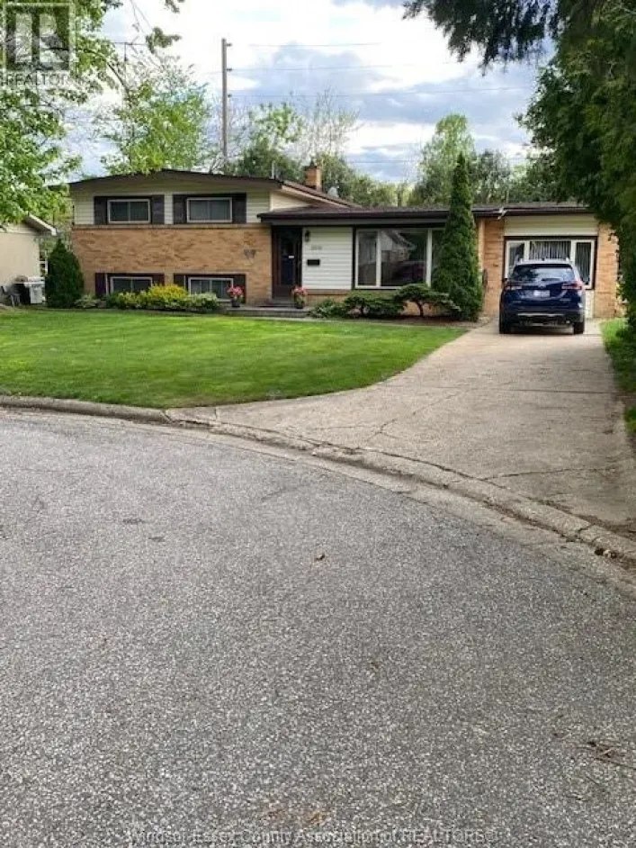 3331 GLENWOOD AVENUE, Windsor