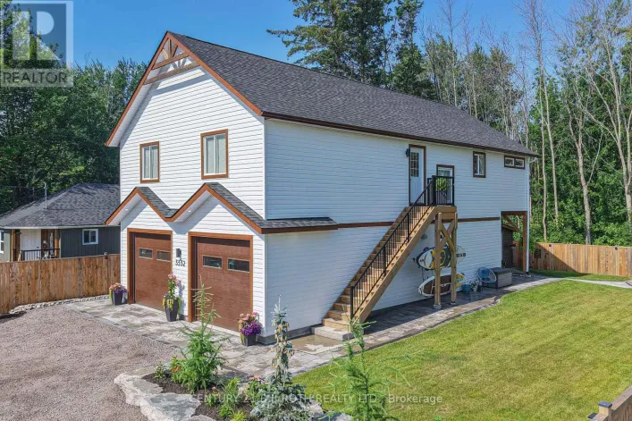 3332 QUETTON STREET, Severn