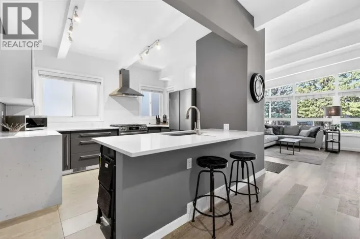3336 39 Street SW, Calgary
