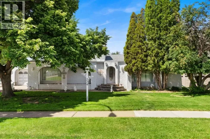 334 5 Street SE, Redcliff