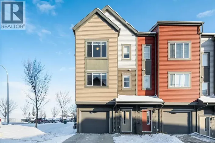 335 Copperpond Row SE, Calgary