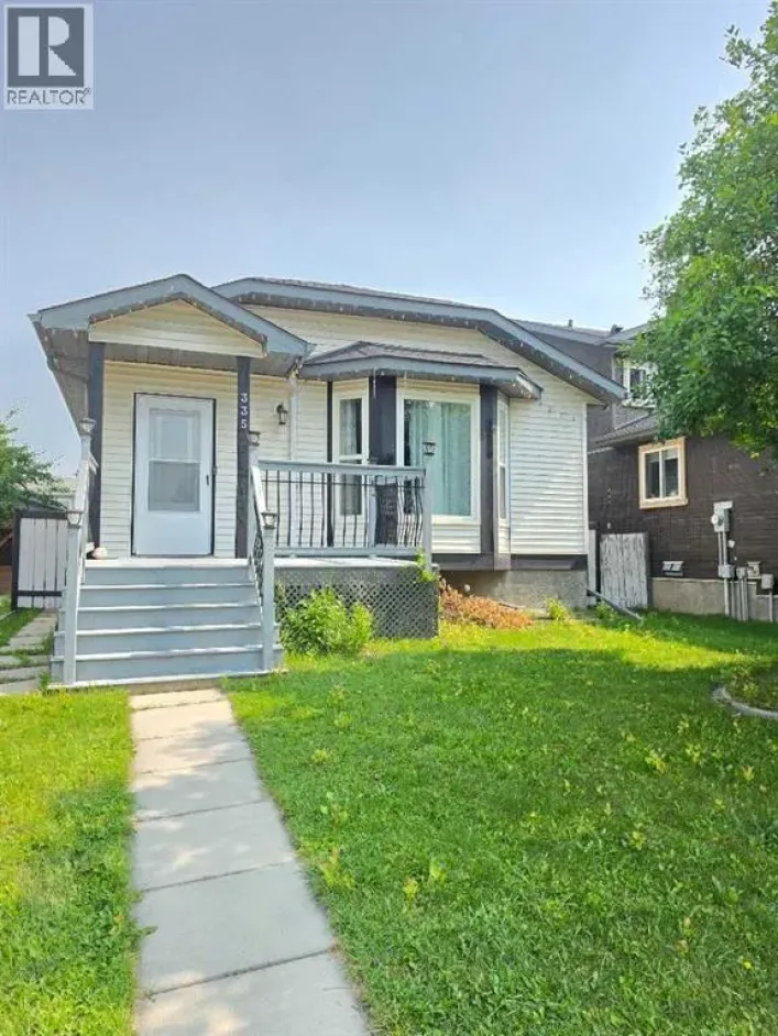 335 Covington Bay NE, Calgary