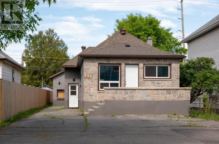 335 VICKERS ST N, THUNDER BAY