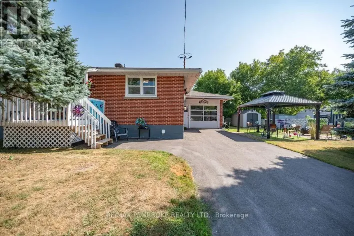 335 WILLARD STREET, Pembroke