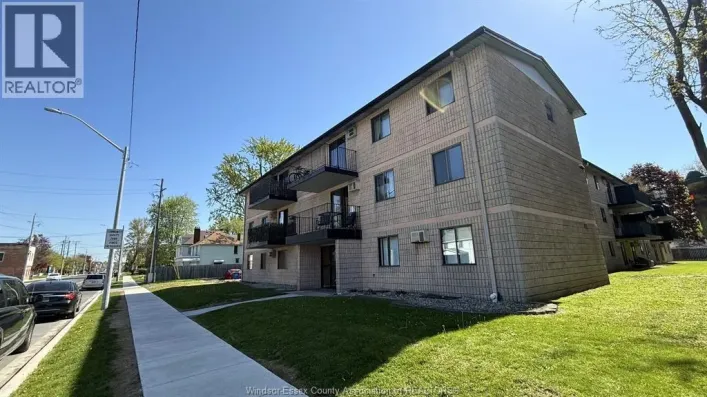 3355 SANDWICH STREET Unit# 304, Windsor