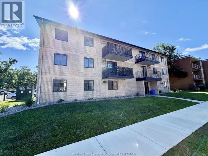 3355 SANDWICH Unit# 102, Windsor