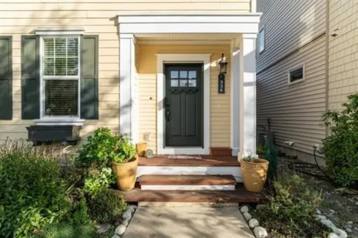 336 172 STREET, Surrey