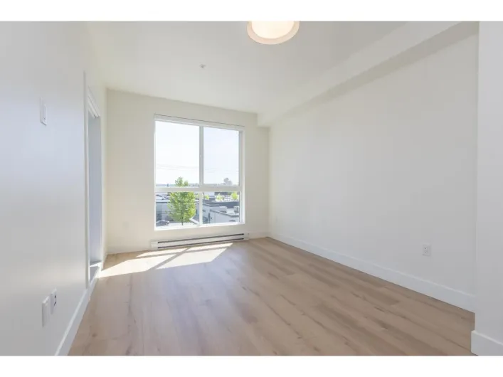 336 20769 FRASER HIGHWAY, Langley