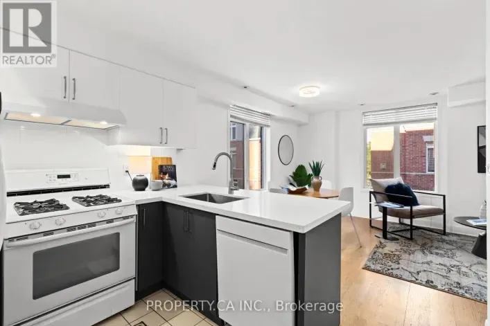 Row / Townhouse for sale: 336 - 415 JARVIS STREET, Toronto