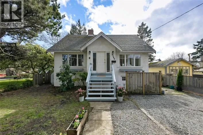 3364 Cook St, Saanich