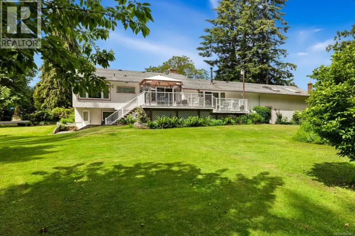 3367 Trans Canada Hwy, Cobble Hill