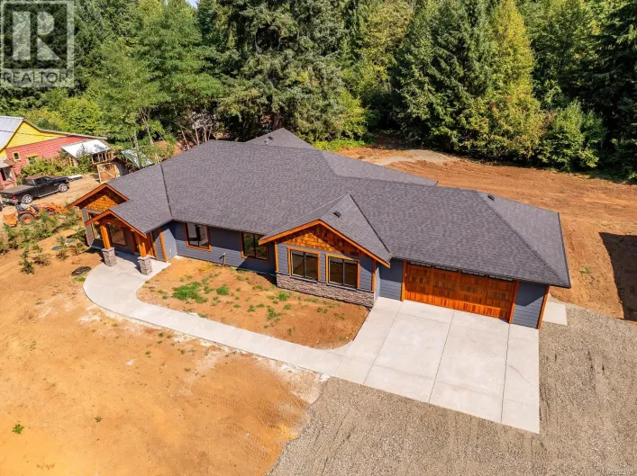 3368 Small Rd, Courtenay