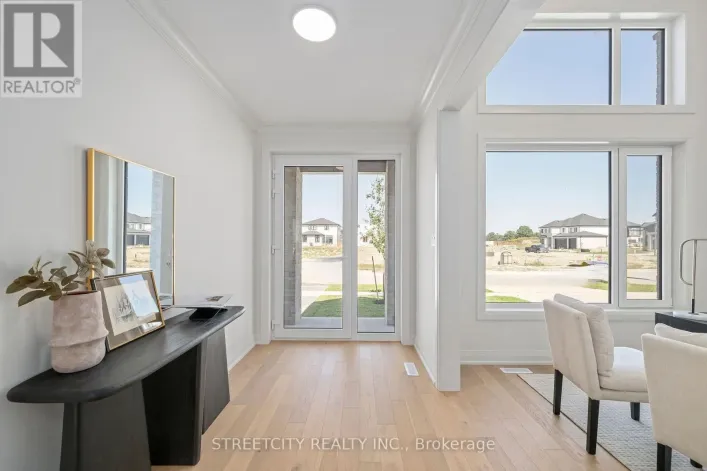 337 MANHATTAN DRIVE, London South