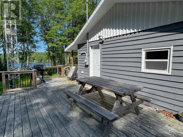 337 Secret Road, Briar Lake