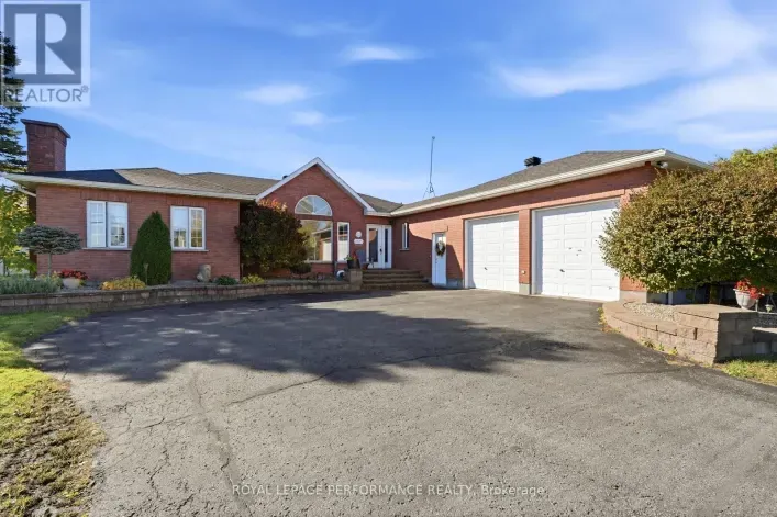 3370 FRONT ROAD, Champlain