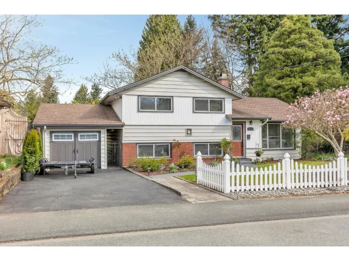 33715 MAYFAIR AVENUE, Abbotsford