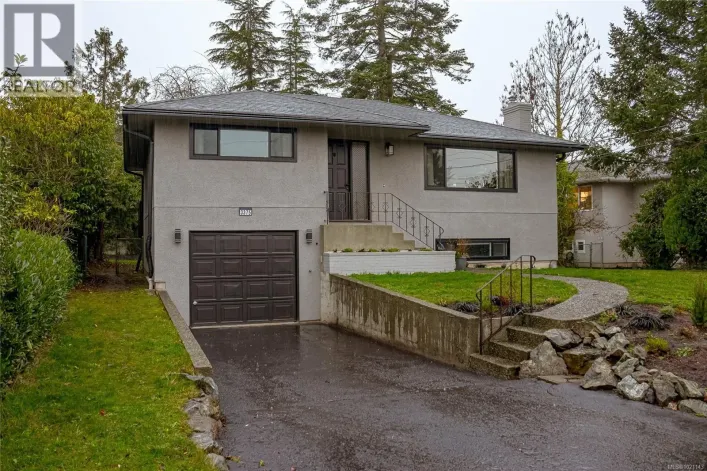 3375 Kingsley Pl, Saanich