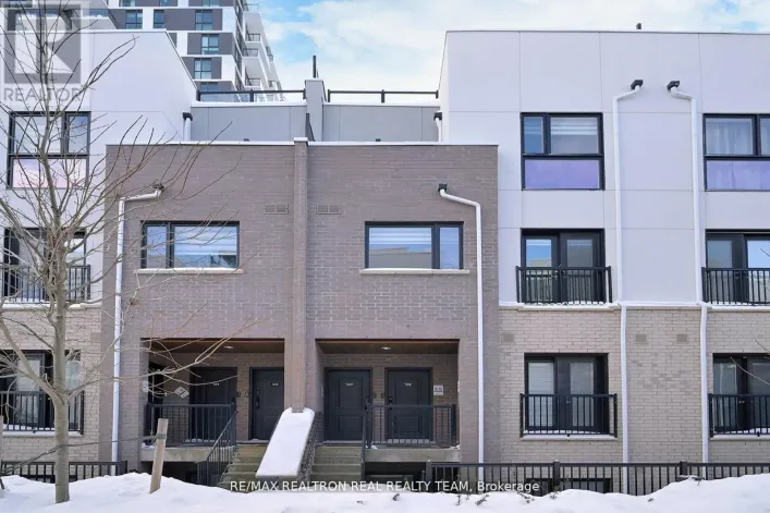 338 - 349 WHEAT BOOM DRIVE, Oakville