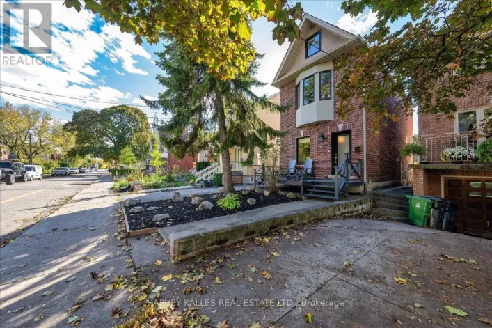 338 BARTLETT AVENUE N, Toronto