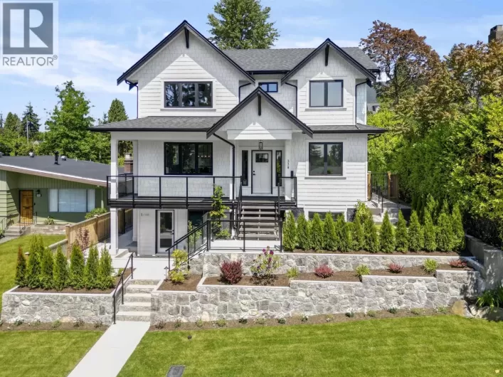 338 W 24TH STREET, North Vancouver